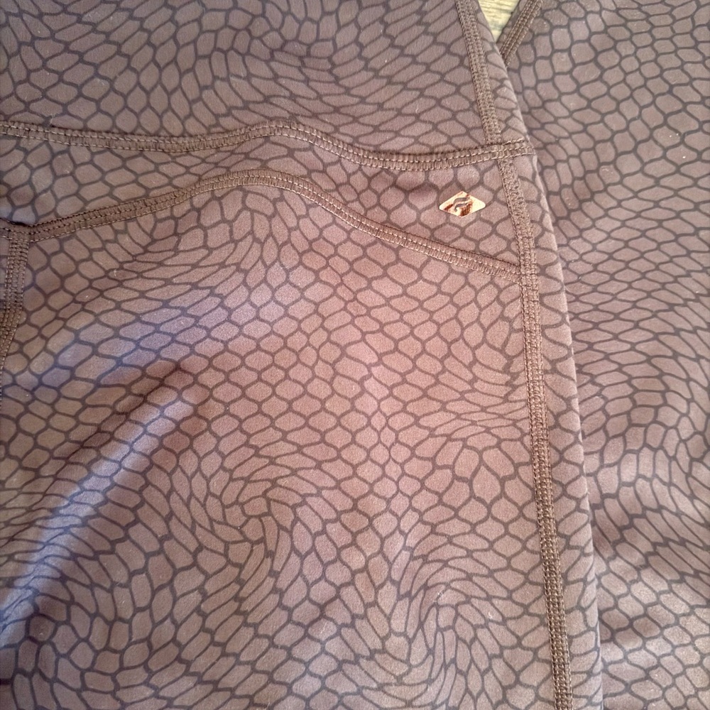 Fabletics Snake Print Lux Leggings - Brown/Black | Size Large